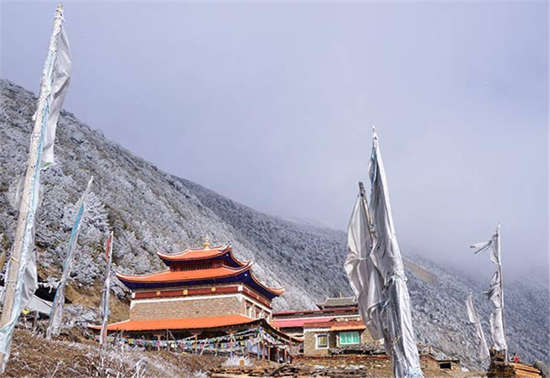 Gongga Langjiling Monastery